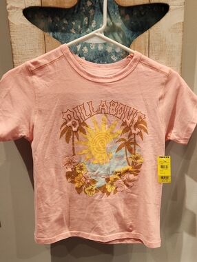 NWT BillaBong Girls Pink Short-Sleeve Tee w/Yellow Sun & Tropical Graphic Sz M